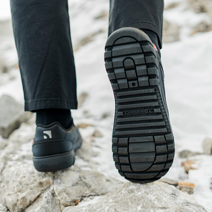 Barebarics Zing Frost All Black